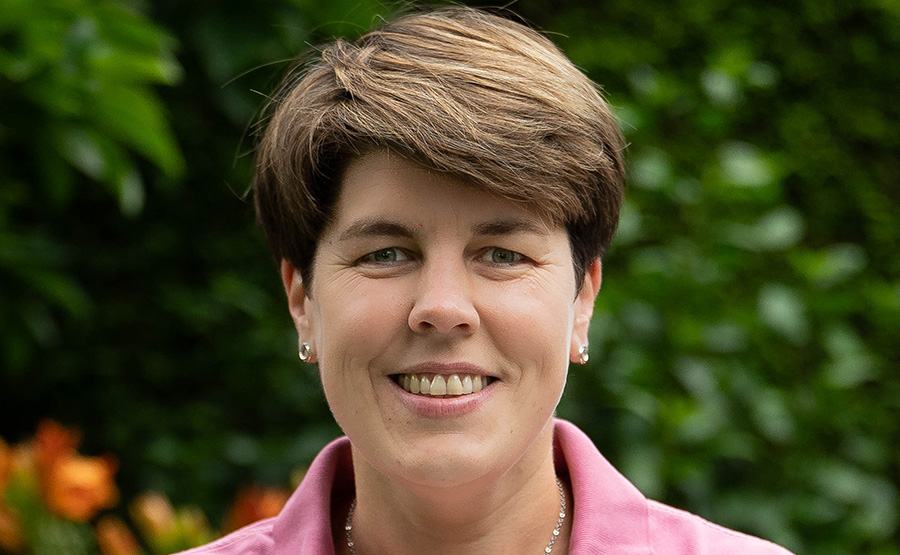 Nicole Brockgreitens, Zahnmedizinische Fachangestellte