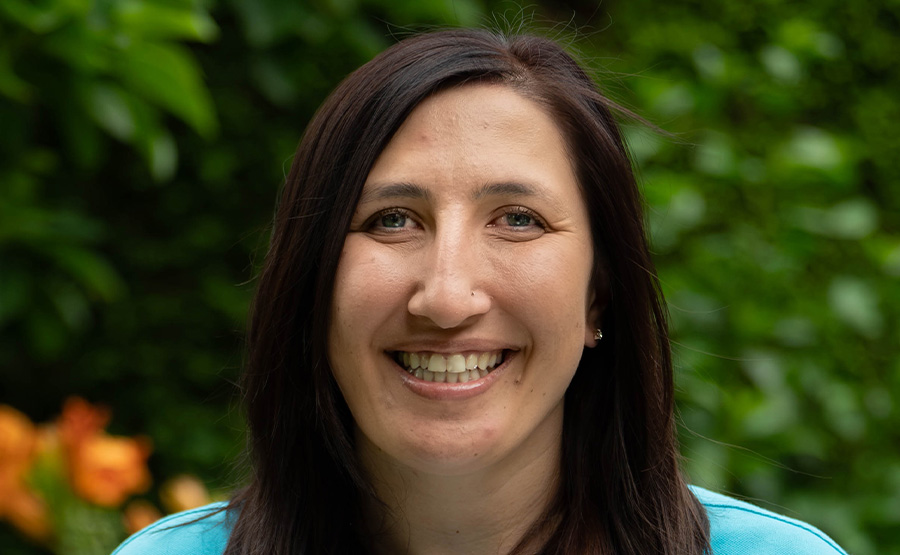 Elena Prichodko, Zahnmedizinische Fachangestellte